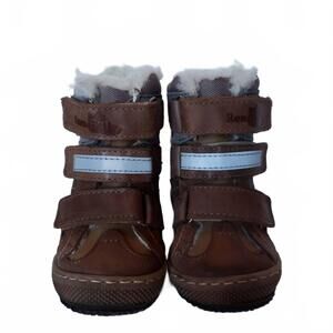 NEW RENBUT SHOES kid's velcro triple strap snow boots in light & dark brown